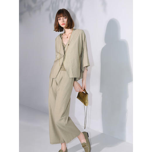 COCOBELLA[木兰系列]蝙蝠袖短款西装气质通勤裸领外套SC0047 商品图3