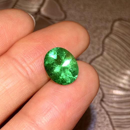 2.36ct 祖母绿裸石 商品图1