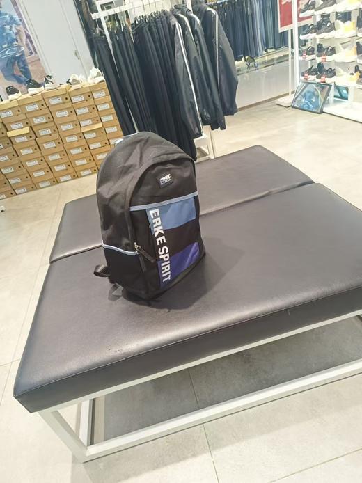 鸿星尔克双肩背时尚运动背包 商品图1