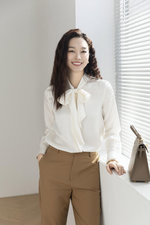 火桐hooton 温柔风飘带真丝衬衫YT2043 商品图3