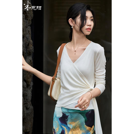 剩S/M 米思阳2025秋季新款设计感V领不规则绑带天丝衬衫内搭上衣女3839 商品图0