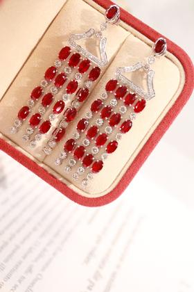 11.3ct 红宝石耳钉