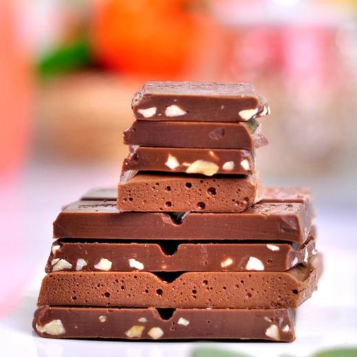 【中欧班列精选2块】俄罗斯原装进口大头娃娃巧克 牛奶味/香浓牛奶味/气泡/葡萄干味/扁桃仁味/榛子味 90g/块 商品图10