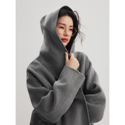 棉仓356666001-老钱松弛感兜帽双排扣一手长羊毛羊绒混纺毛呢外套 商品图2