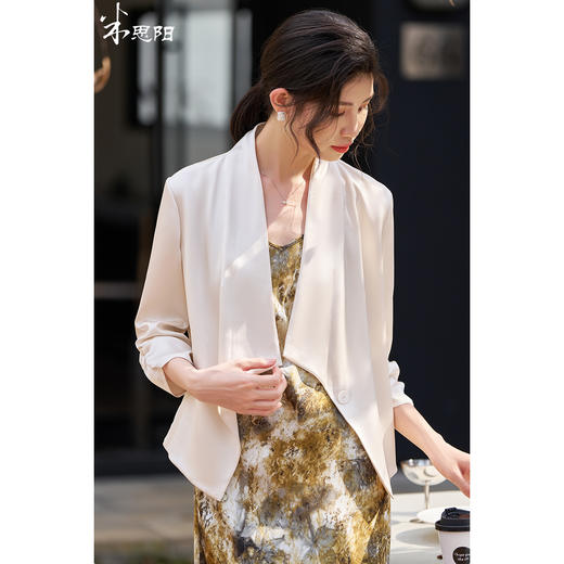 米思阳2026春季新款高级感通勤醋酸短外套外搭小个子上衣女3257 商品图0