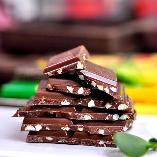 【中欧班列精选2块】俄罗斯原装进口大头娃娃巧克 牛奶味/香浓牛奶味/气泡/葡萄干味/扁桃仁味/榛子味 90g/块 商品图9