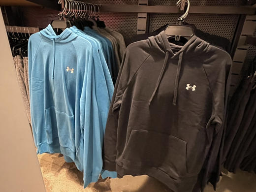 好折！Under Armour UA男款薄绒插兜帽衫 三色只要¥380直邮到手 商品图4