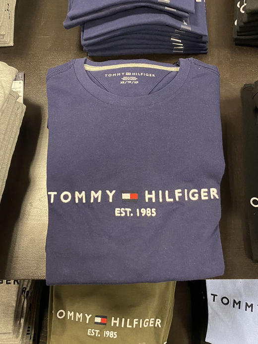 Tommy Hilfiger/汤米 男士休闲简约字母刺绣圆领常规版短袖T恤 商品图2