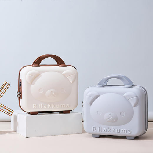 【小身材大容量❗️可爱小熊卡通行李箱】随心出行与你”箱“遇，三层复合结构，强韧抗摔/耐磨防刮/经久耐用，便携登机箱伴手礼盒收纳箱14寸L新年礼盒年货礼盒 商品图1