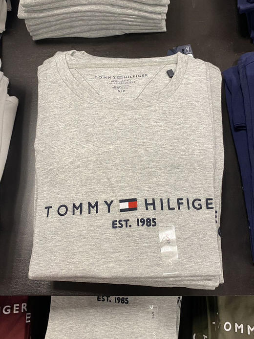 Tommy Hilfiger/汤米 男士休闲简约字母刺绣圆领常规版短袖T恤 商品图3