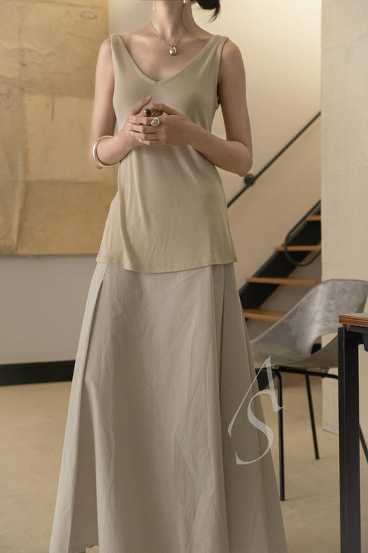 Studio Nicholson  浅竹青SHEA莱赛尔V领背心 商品图2