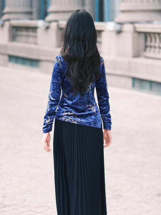 逸红颜明月优选 #复古蓝丝绒上衣「寻竹月」流光溢彩新中式，竹叶印花自带柔软与坚毅 商品图14