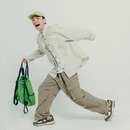 【品牌直发】ACMEITEM爱棵米 户外情侣休闲衬衫棉感翻领绣花开衫衬衣上衣男女GAF3030352E 商品图2