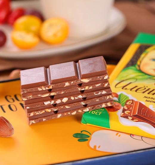 【中欧班列精选2块】俄罗斯原装进口大头娃娃巧克 牛奶味/香浓牛奶味/气泡/葡萄干味/扁桃仁味/榛子味 90g/块 商品图7