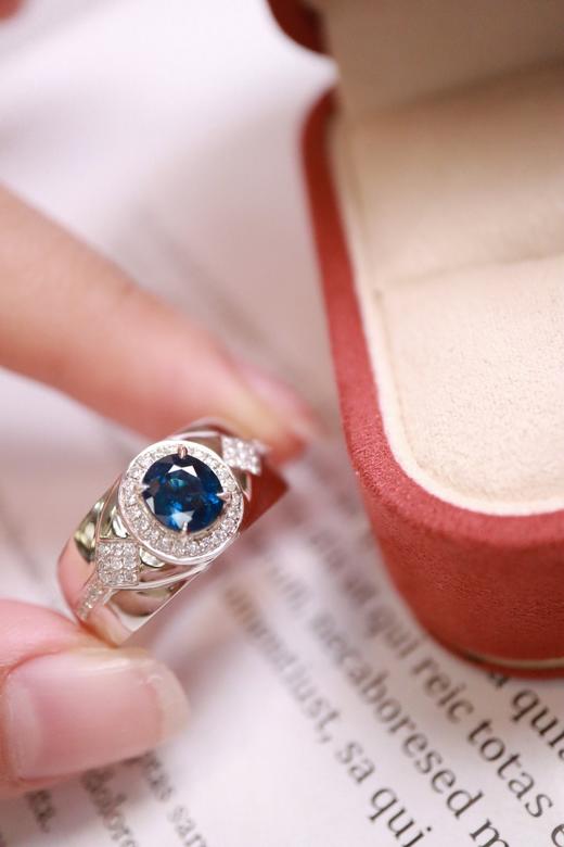 1.23ct 蓝宝石戒指 商品图1