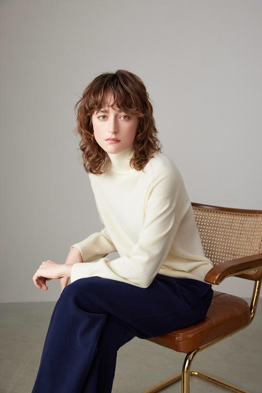 COCO ZONE高领纯色毛织上衣背后小三角装饰针织衫23C50063 商品图9