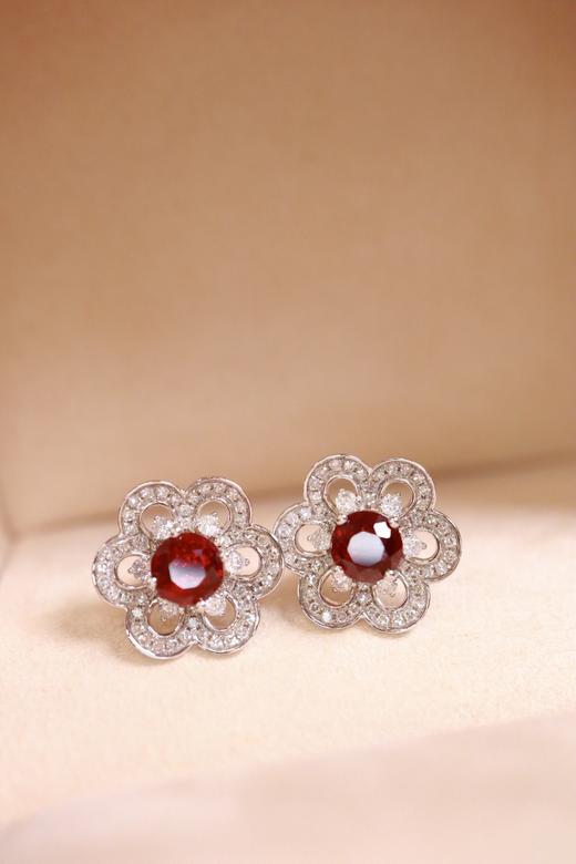1.36ct 红宝石耳钉 商品图3