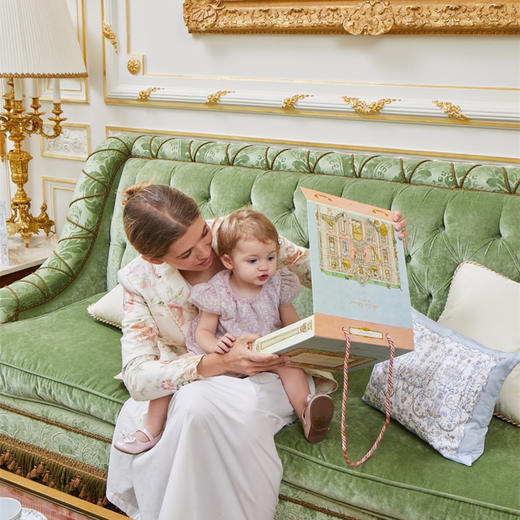 法国Atelier Choux 精致插画礼盒 包巾包被服饰送礼 商品图1