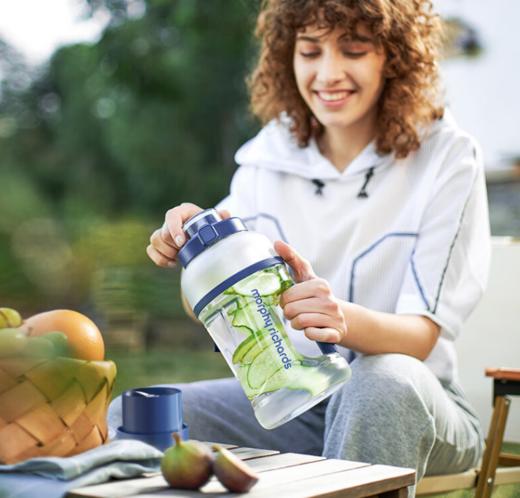 摩飞（13538）榨汁机 网红榨汁桶 便携式运动榨汁杯 无线充电果汁杯随行杯 小胖吨 MR9802 商品图0