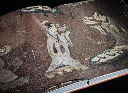 《不朽：大漆艺术五千年》，良渚博物馆编，8开，布面精装，57印张，净重3.5公斤，上海书画出版社2024年8月一版一印。 商品图9