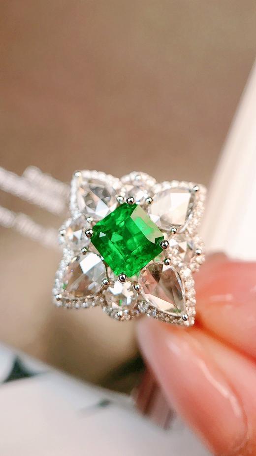 0.71ct 祖母绿戒指 商品图2