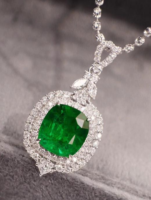 3.2ct 祖母绿吊坠 商品图2