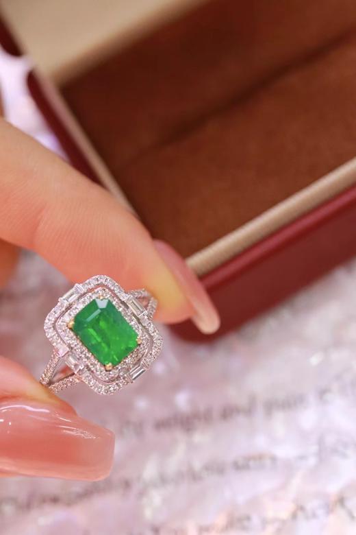 1.56ct 祖母绿戒指 商品图1