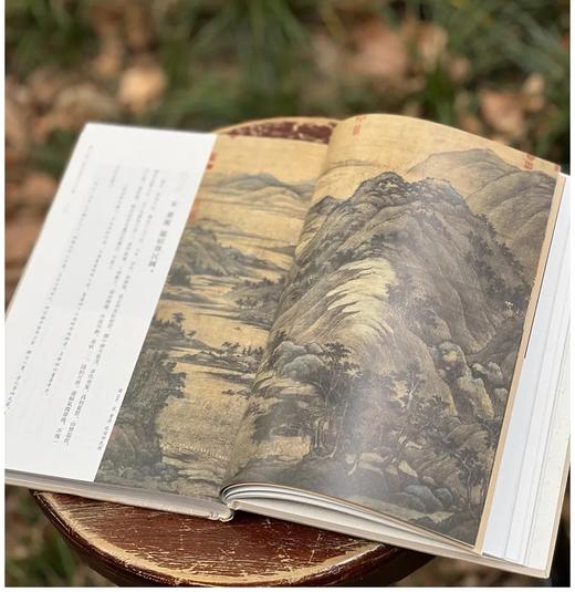 《中国名画观摩记》，精装16开，施翀鹏著，浙江人民美术出版社2024年一版一印，256页，定价148，售价：118元。 商品图5