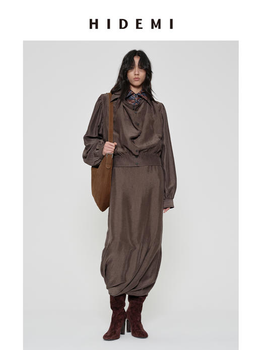 HIDEMI 【当当同款】进口可再生纤维纽扣堆堆领设计感做旧水洗缎面套装 上衣/茧型半裙 勃艮第红/乌木灰棕 商品图4