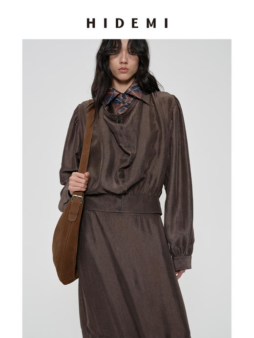 HIDEMI 【当当同款】进口可再生纤维纽扣堆堆领设计感做旧水洗缎面套装 上衣/茧型半裙 勃艮第红/乌木灰棕 商品图6