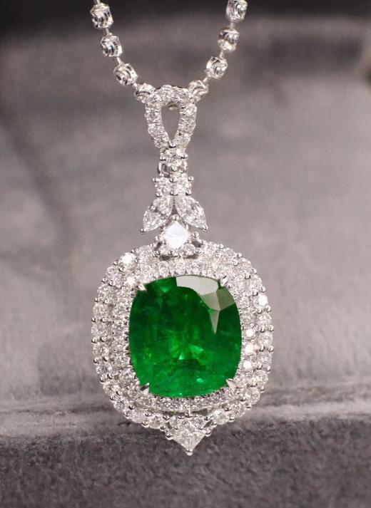3.2ct 祖母绿吊坠 商品图0