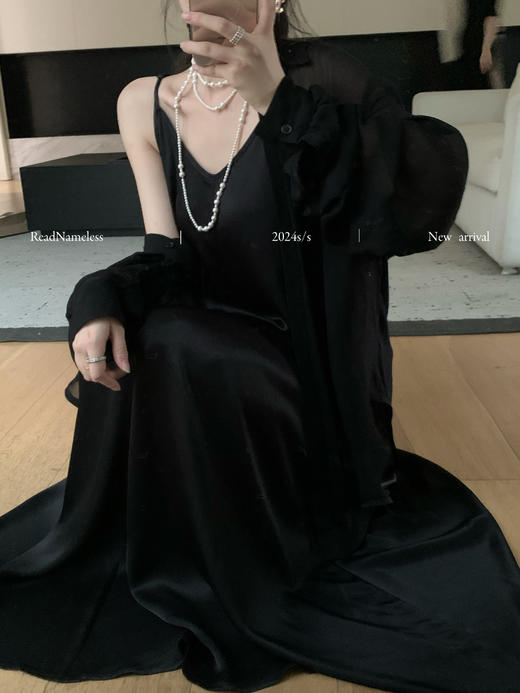 Read Nameless /迪拜贵妇黑色吊带裙+独家100%人丝黑色褶皱袖衬衫 商品图9