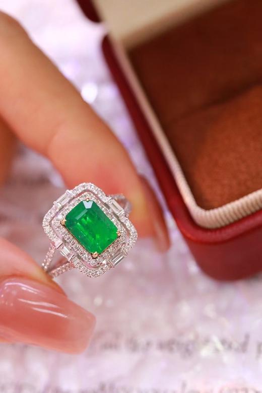 1.56ct 祖母绿戒指 商品图3