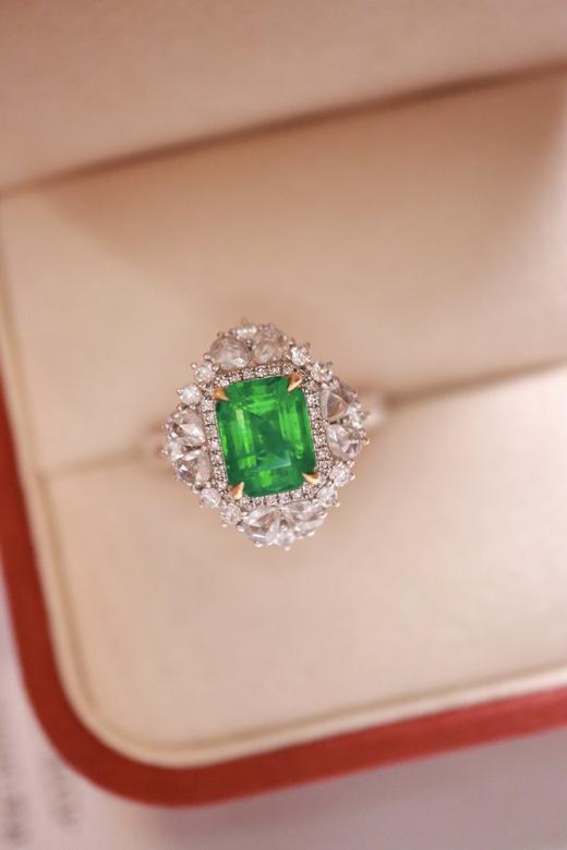 1.56ct 祖母绿戒指 商品图3