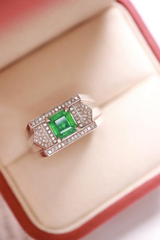 0.98ct 祖母绿戒指 商品图3