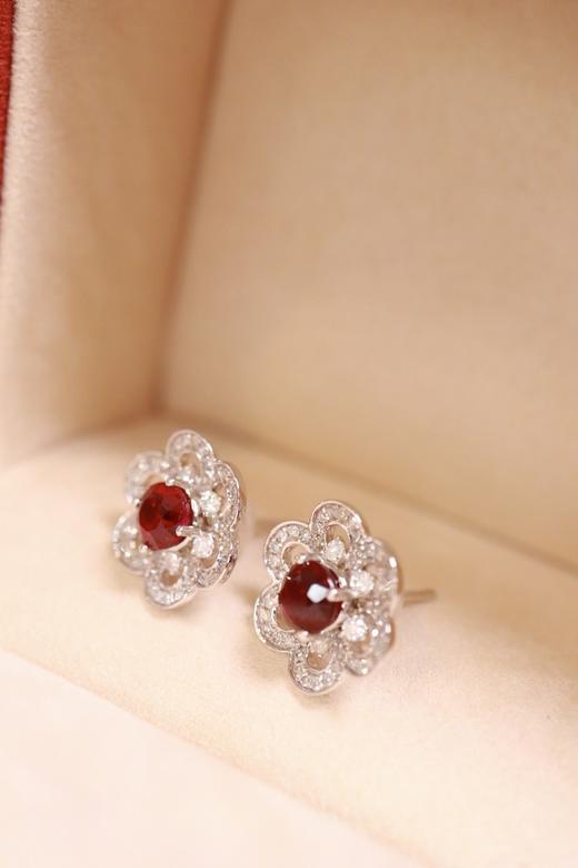 1.36ct 红宝石耳钉 商品图4