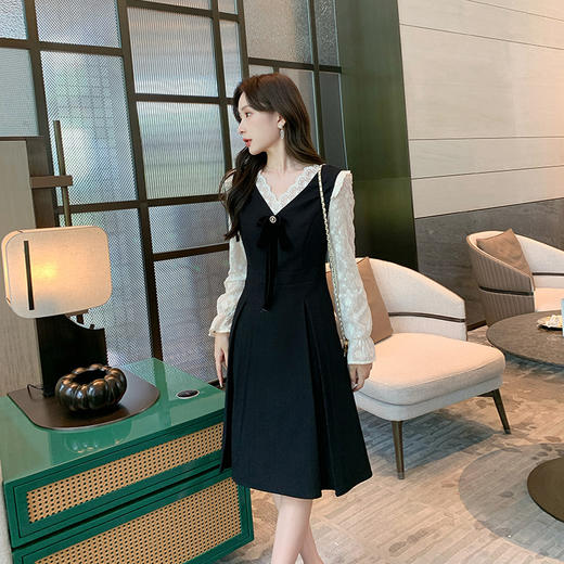 奢姿2024年秋季新款大码女装拼接花边裙子胖妹妹蝴蝶结蕾丝连衣裙9943853514 商品图0