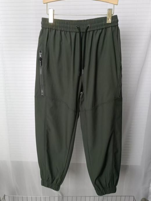 💥💥💥【真维斯情侣宽松水洗工装裤2468款】✅无论什么腿形，穿上就显瘦 ✅黑科技面料：不易皱，不闷热，户外抗风 商品图4