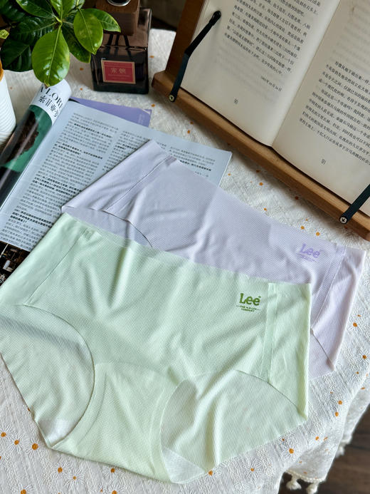 💖【Lee女士7A抗菌超薄冰丝内裤5条礼盒装】【品牌直发】5条💰79元！专柜正品！ 美国LEE女士冰丝无感7A抗菌内裤，薄如蝉翼 商品图4