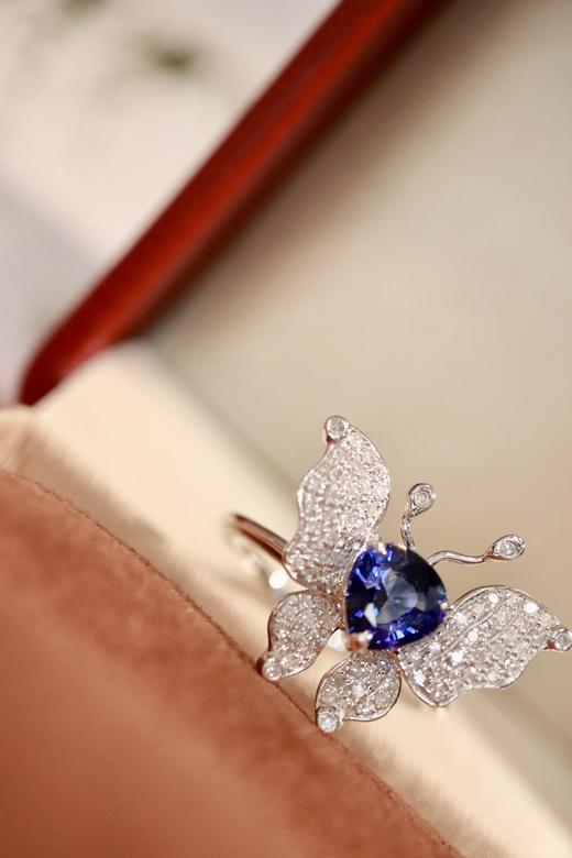 1.06ct 蓝宝石戒指 商品图3