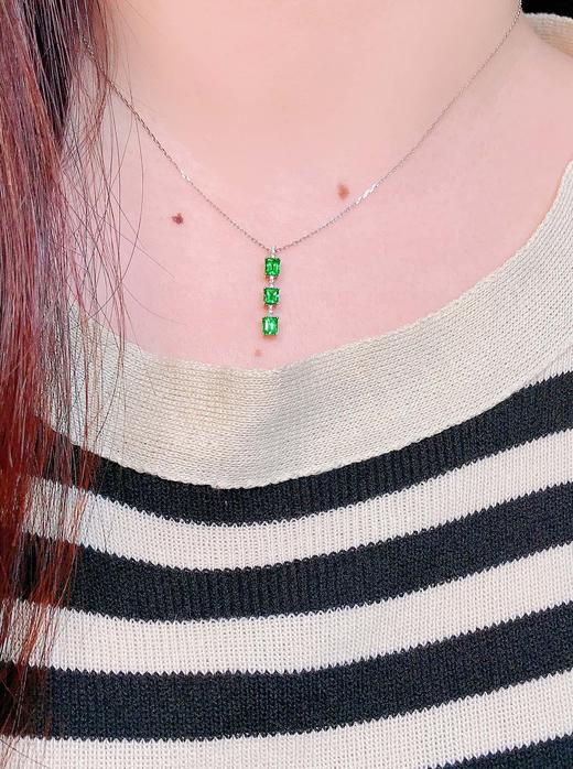 0.65ct 祖母绿吊坠 商品图3