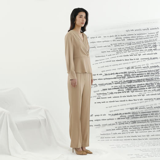 卡莉朵拉上衣C27C7123 商品图1