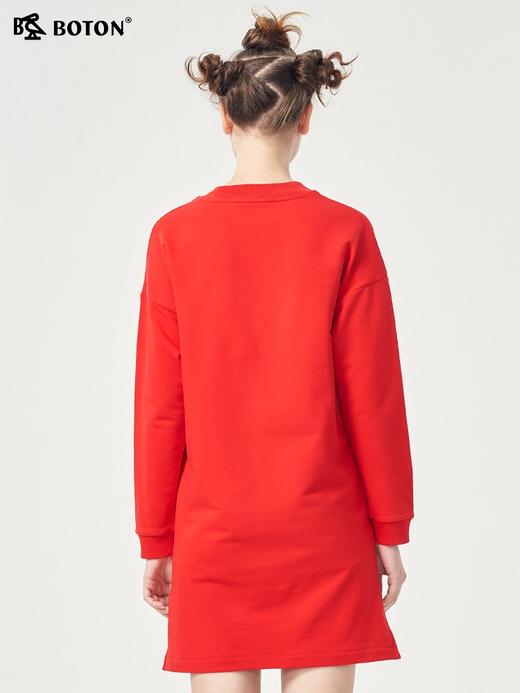 【第2件半价！尾货清仓不退换】波顿春季简约长袖休闲时尚圆领显瘦针织连衣裙女中长款LD223320 商品图2
