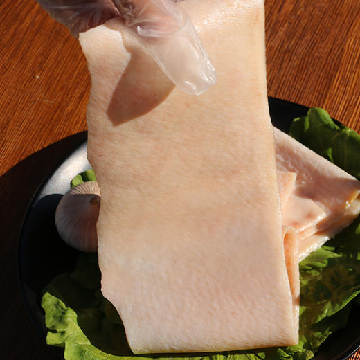 【包邮】安心猪皮 粮食喂养 急冻锁鲜 满口肉香 胶原蛋白 安心猪肉 猪皮 1斤  商品图4