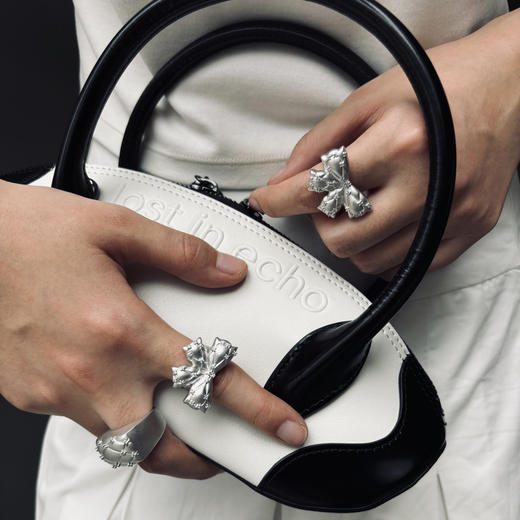 lost in echo2024秋季新款膨胀枕头小众银色高级方形锆石戒指女 商品图4