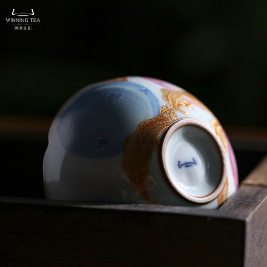 问鼎汝瓷鼎峰系列月白恋花杯（描金三桃）（缺货） 商品图4