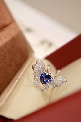 1.06ct 蓝宝石戒指