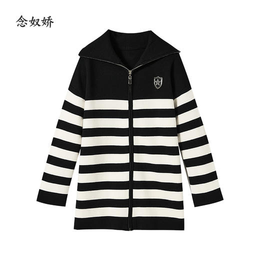 【商场同款】CNR4874黑米条纹“摩登开衫” 简约廓形宽松的包容感 立翻领型结合拉链设计 轻松帅气 正反双面四平针法 挺括有型毛织开衫 商品图8