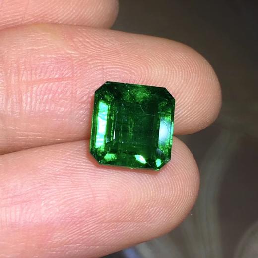 2.77ct 祖母绿裸石 商品图5
