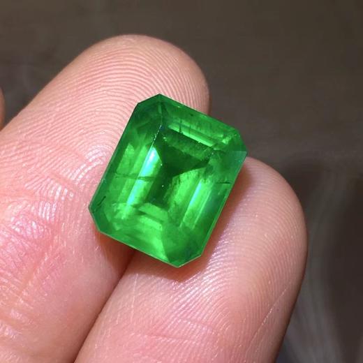 4.25ct 祖母绿裸石 商品图0